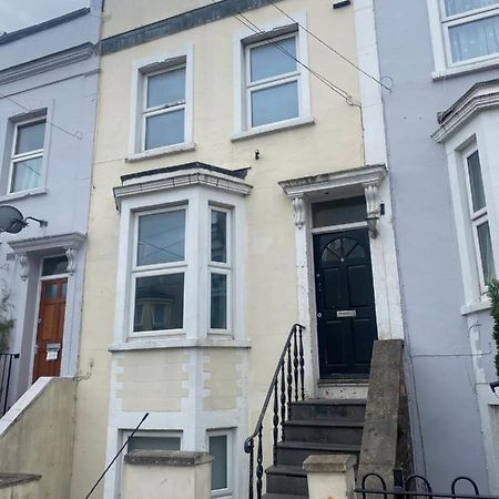 Spacious 4 Bedroom House Near Stokes Croft!! Central!!! Bristol Dış mekan fotoğraf