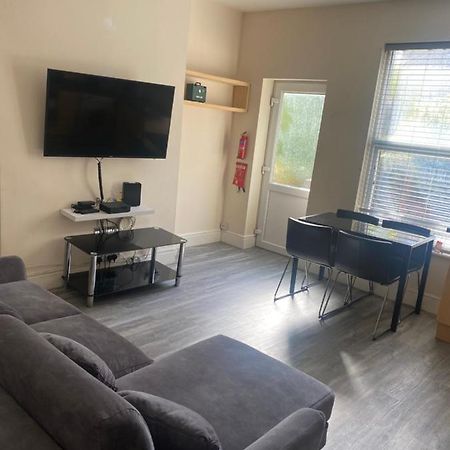Spacious 4 Bedroom House Near Stokes Croft!! Central!!! Bristol Dış mekan fotoğraf