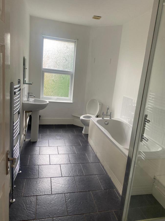 Spacious 4 Bedroom House Near Stokes Croft!! Central!!! Bristol Dış mekan fotoğraf