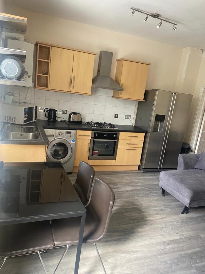 Spacious 4 Bedroom House Near Stokes Croft!! Central!!! Bristol Dış mekan fotoğraf
